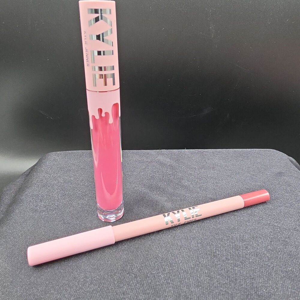 KYLIE JENNER Velvet Liquid Lipstick & Lip Liner 100 Posie K Velvet - Picture 2 of 4